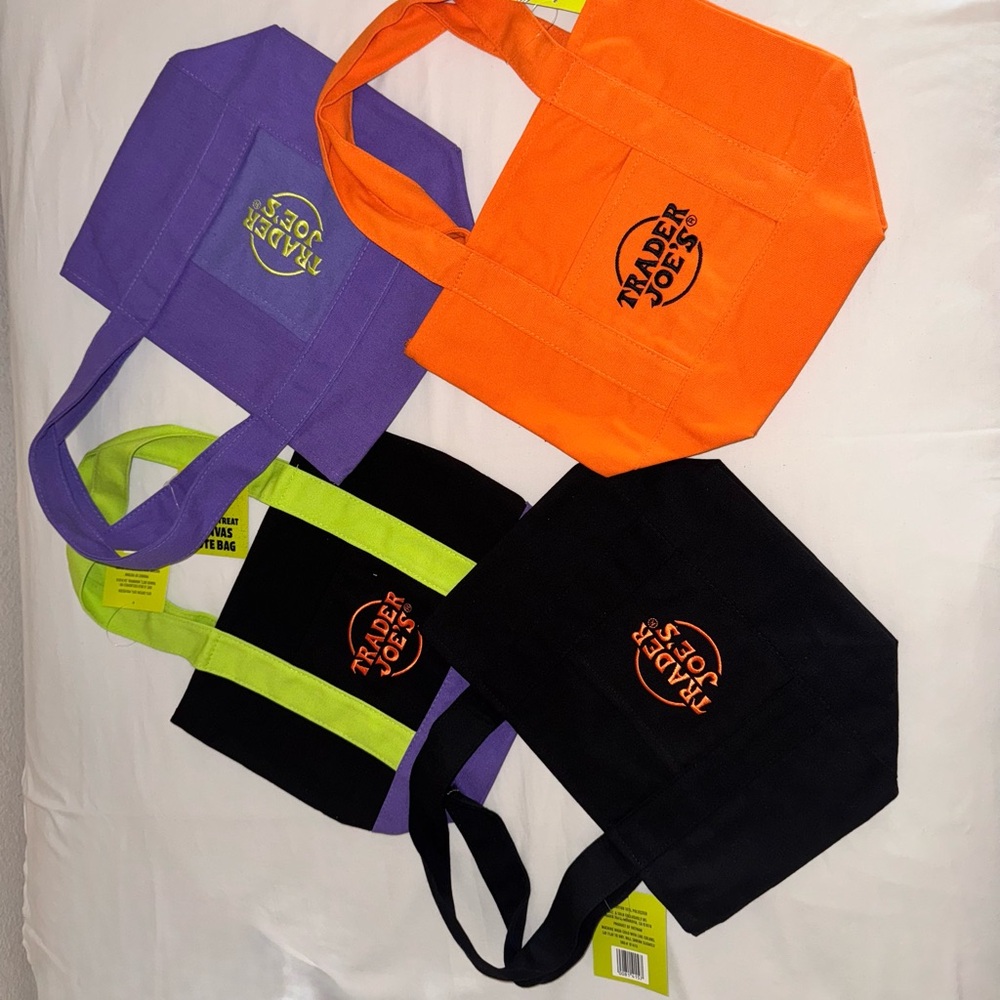 Trader Joe's Reusable Tote Bags Set